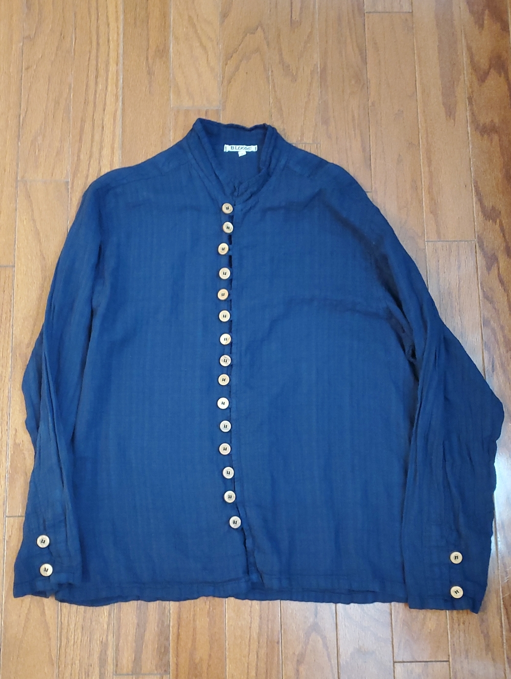 B. Loose 100% Cotton top with wooden buttons Navy Size 1 or Medium